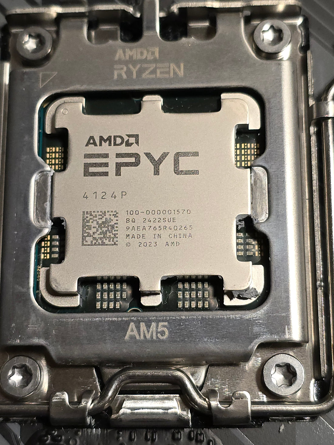 Epyc overclocking is then new black edition? AMD EPYC™ 4124P 6.4GHZ+